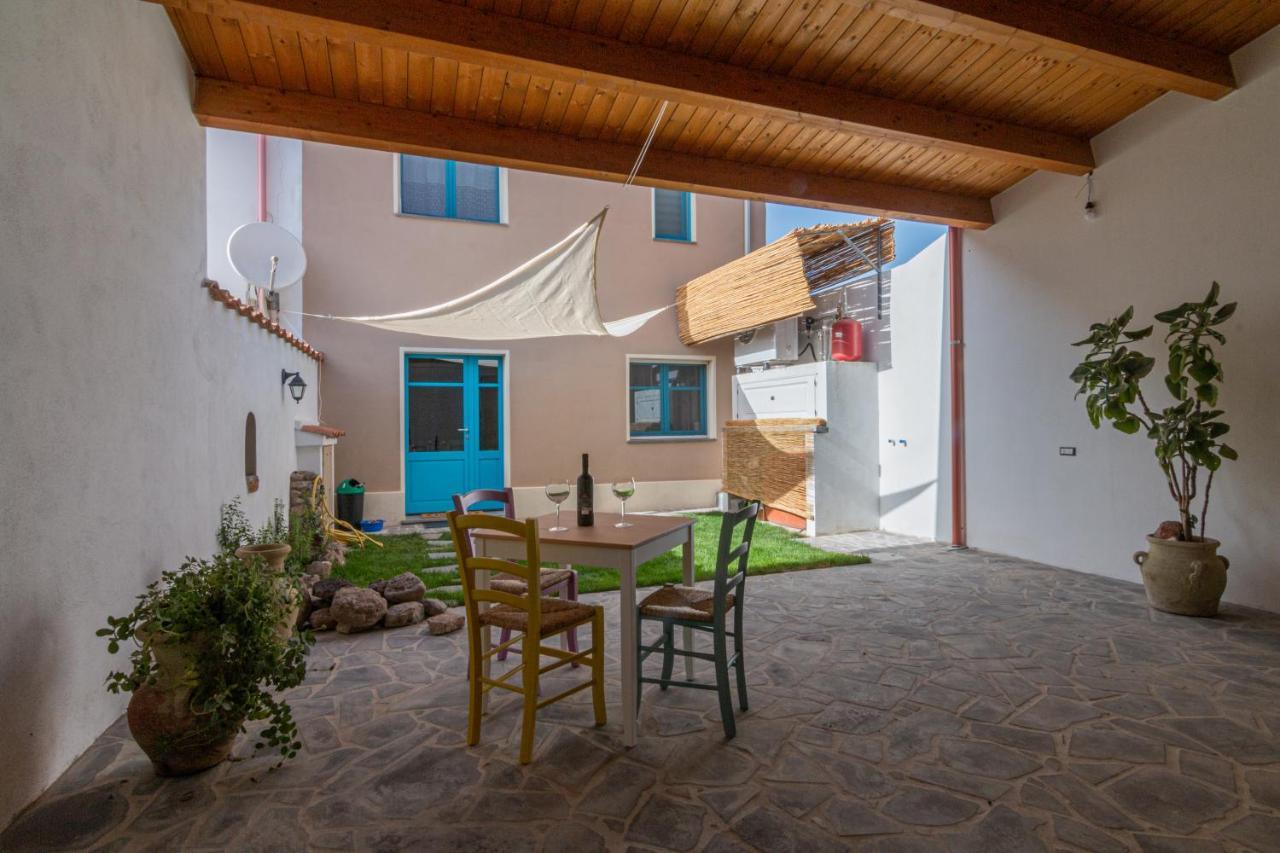 La Vecchia Dimora Bed & Breakfast Marrùbiu Екстериор снимка